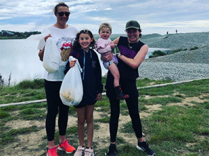 The Waimate community cleaning up the beach during seaweek